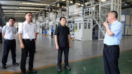 解洪濤調研區工業項目建設指揮部：環保科技助力綠色發展